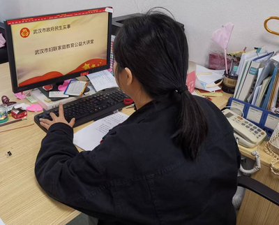 武汉家庭教育大讲堂走进武昌滨江商务集聚区